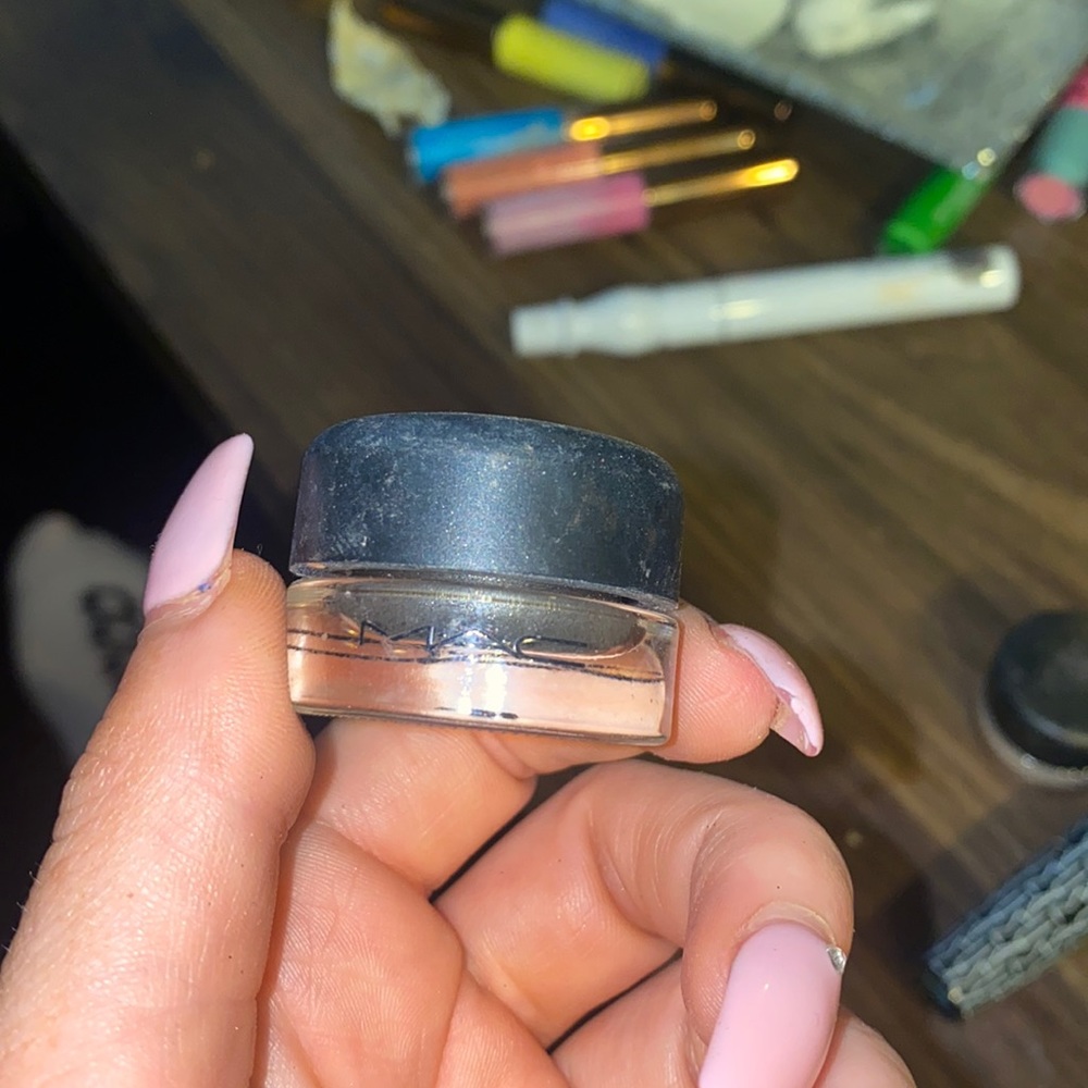 Mac cosmetics “little black bow”